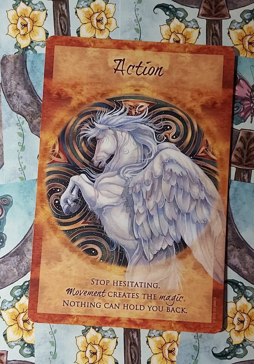 ДВИЖЕНИЕ (Action) 
Отбросьте все свои сомнения.
Движение - основа магии.
Ничто не заставит вас повернуть назад.

Сегодня я сосредоточусь на том, чтобы отбросить все сомнения и смело двигаться вперёд. У меня всё получится! Мой разум и моё сердце ведут меня в одном направлении. Я не буду тратить свою энергию на пустые переживания, такие как "а что если?" и "что скажут люди?". Я поднимусь, чувствуя, как сила наполняет меня, и просто буду счастливой. Ничто в этом мире не заставит меня повернуть назад.