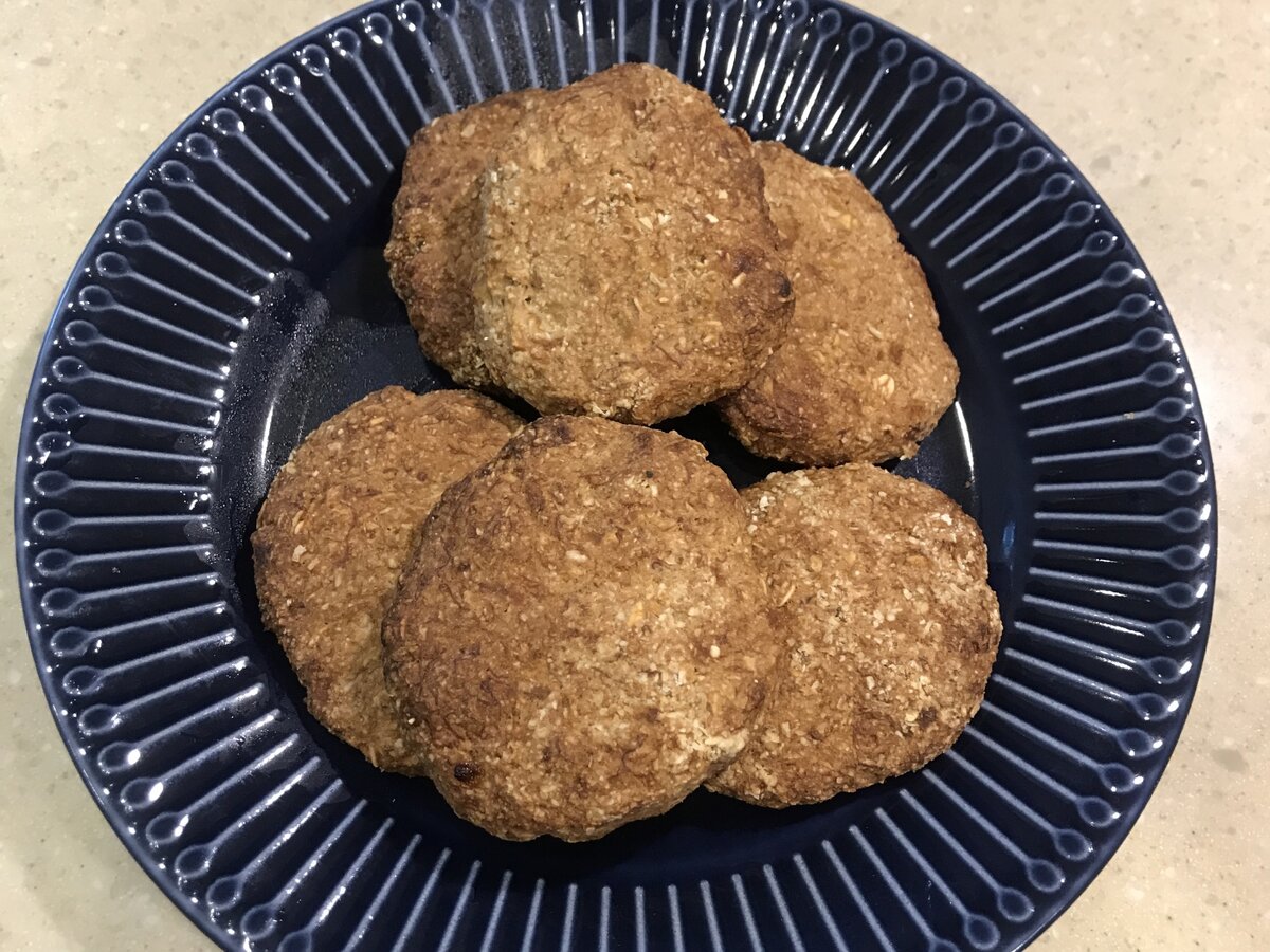 🍪 Испек полезное печенье из овсянки и банана без сахара и муки. 🧑🏻‍🍳  Делюсь рецептом! | Рецепты с фото и видео - только лучшее от Аймкук | Дзен