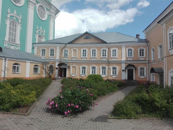 Смоленское православное духовное училище. Фото из свободных источников.