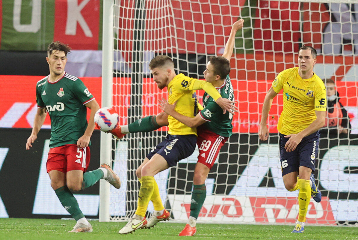 "Локомотив" -"Ростов", момент игры.                            фото: картинки  яндекса. 