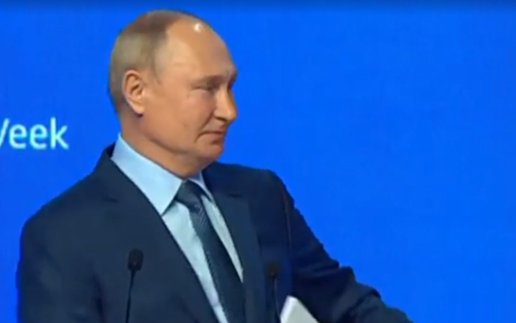 Путин на энергофоруме двумя фактами 