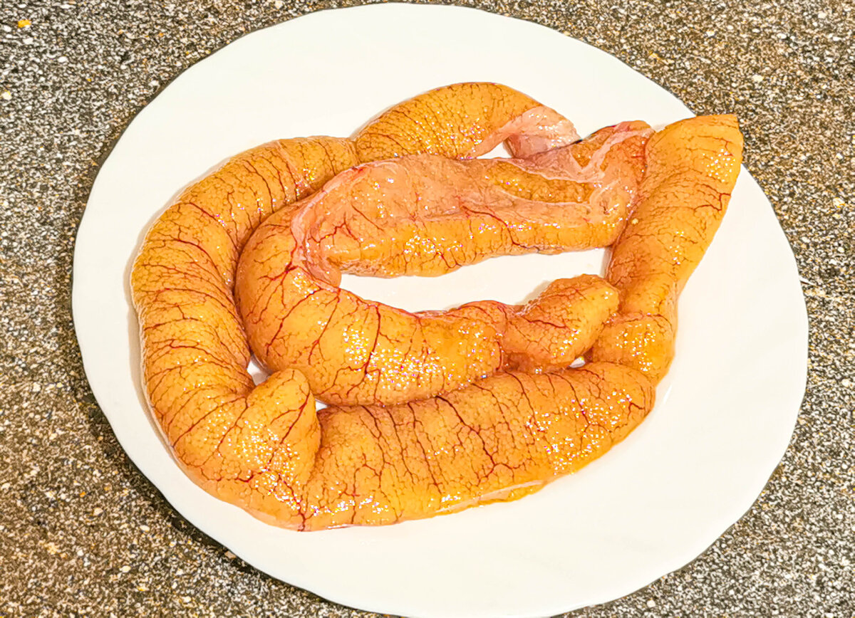 Икра щуки - сразу после чистки рыбы. Фото "Лодочник"