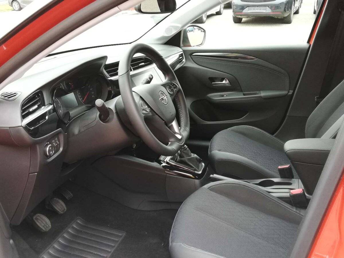 Интерьер Opel