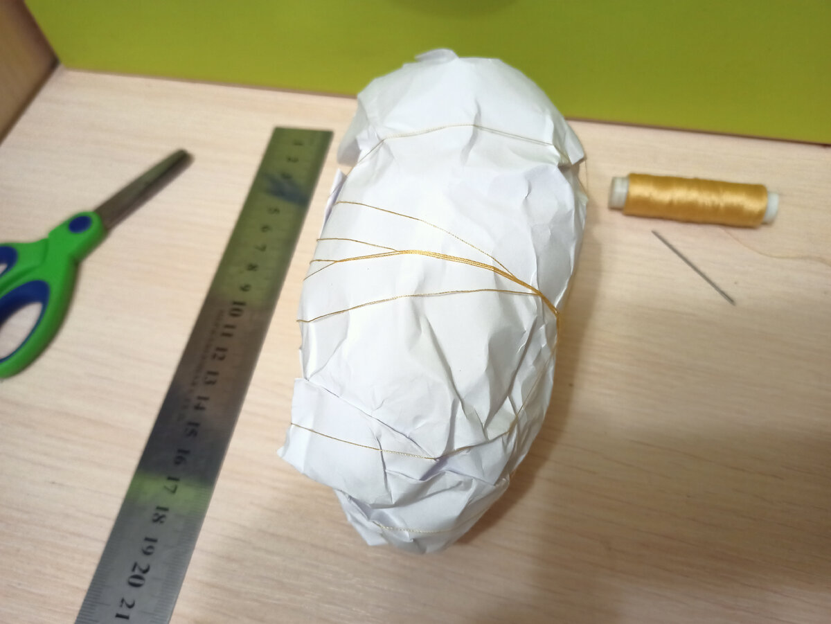 Как сделать объёмную шишку из бумаги и картона своими руками