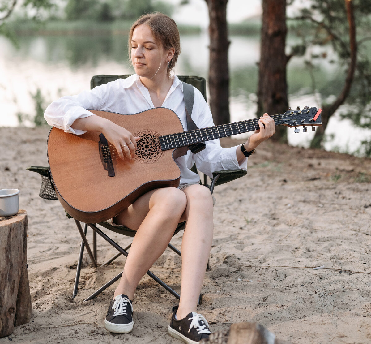 Авторская песня. Барды. Старая школа. Фото взято с www.pexels.com 