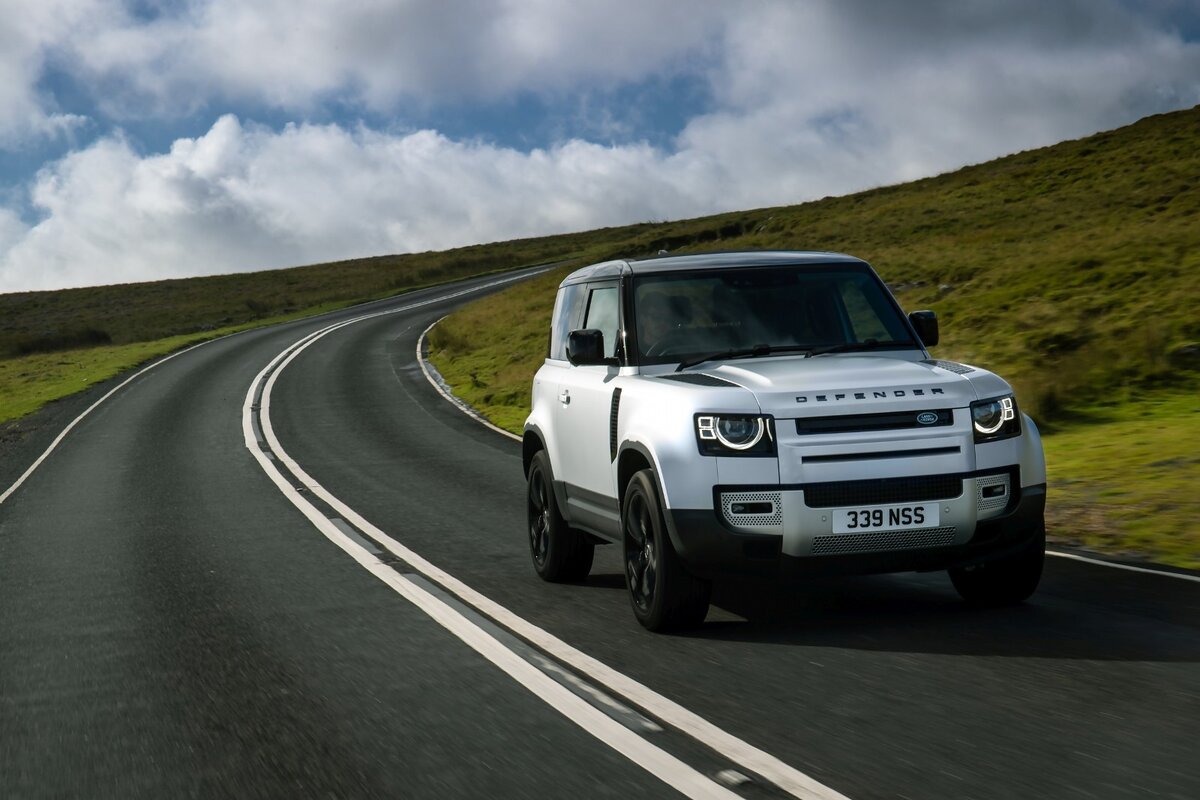  Land Rover Defender 90: хорош на автостраде