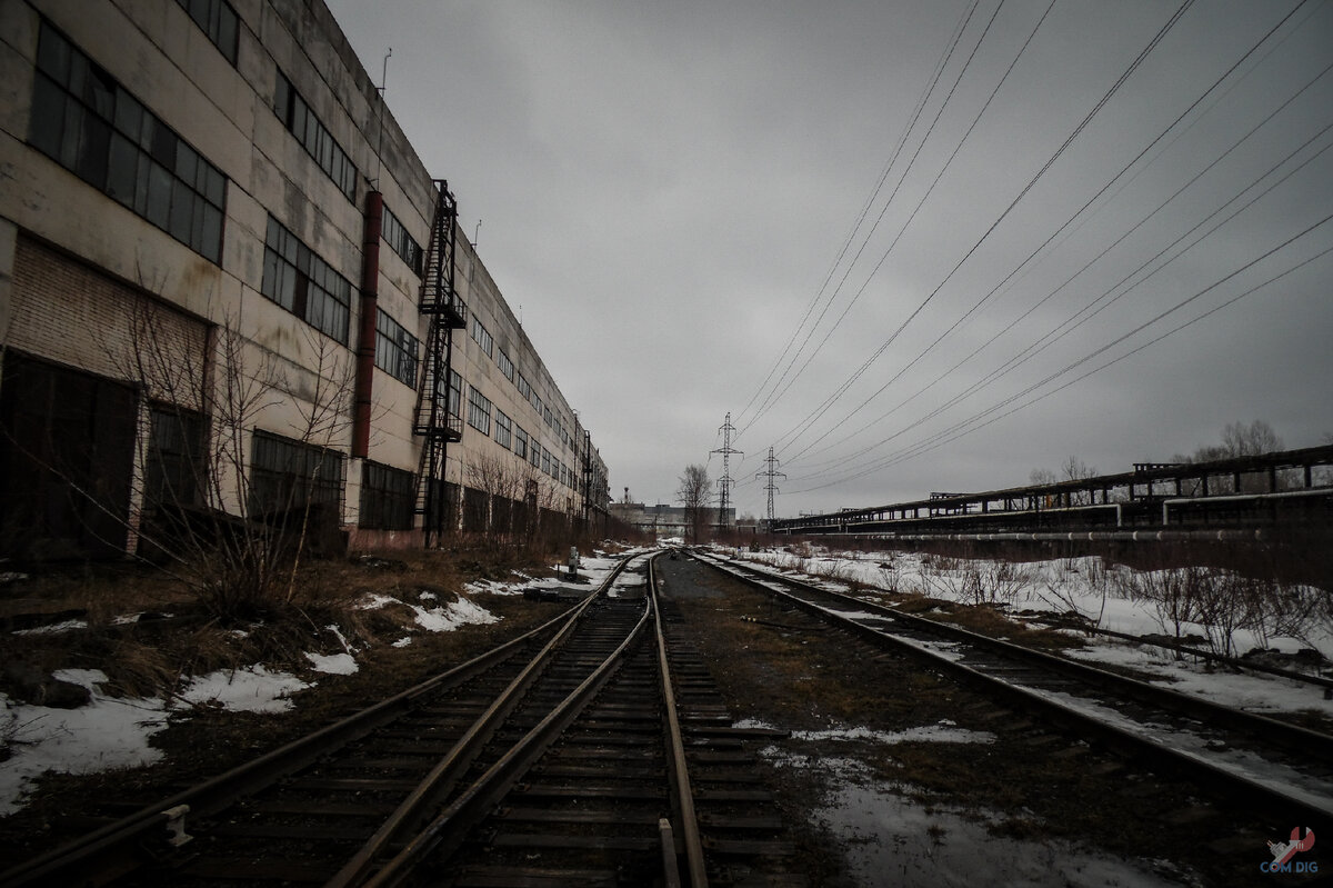 Территория промзоны Горьковского автозавода. 