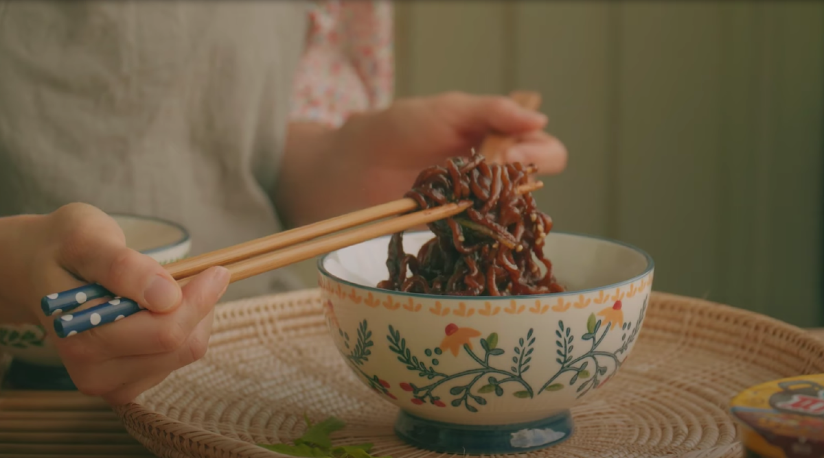 Чачжанмён 짜장면