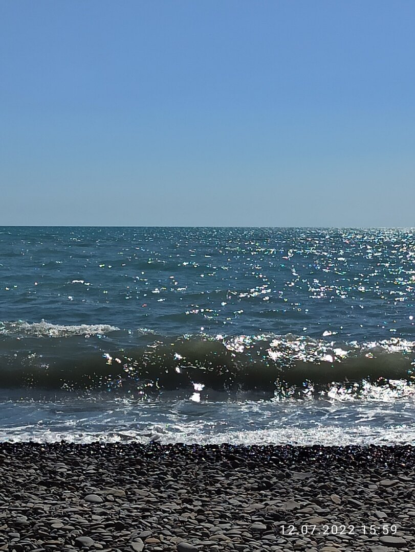 фото автора   море... оно свое собственное... сегодня без настроения...