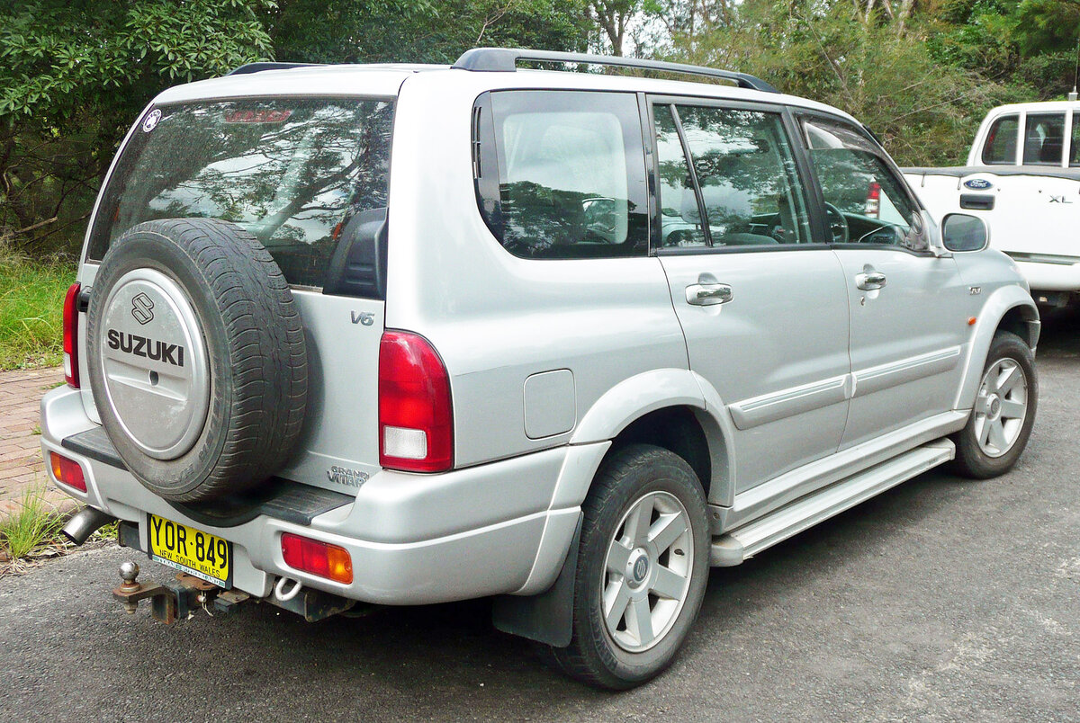 Suzuki Grand Vitara XL-7 - до рестайлинга - выпуск для Австралии(Wikipedia.org) 