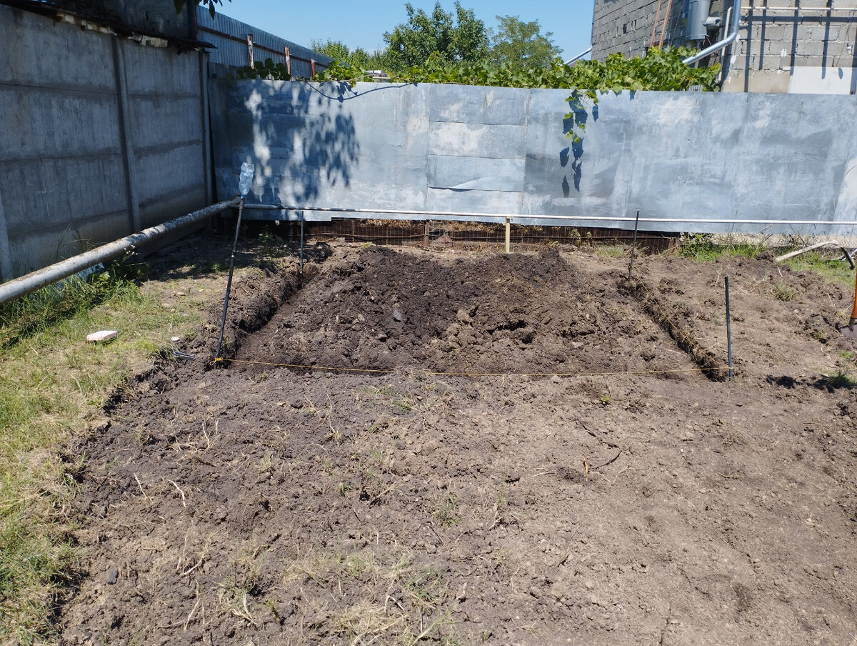 Цоколь будет ещё (30см). 