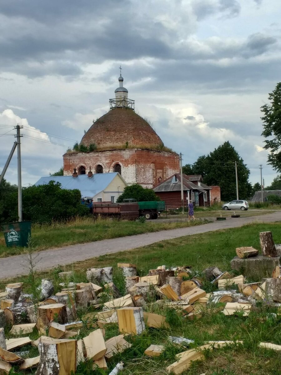 Церковь Георгия Победоносца в селе Вексицы