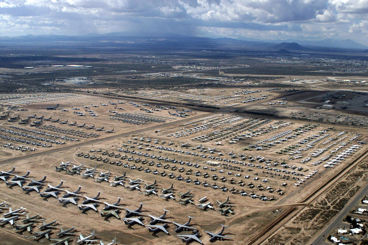 Самая большая америка. Davis-Monthan Air Force Base. Дэвис-Монтан, Тусон. Дэвис-Монтан авиабаза. Кладбище самолетов в Аризоне.