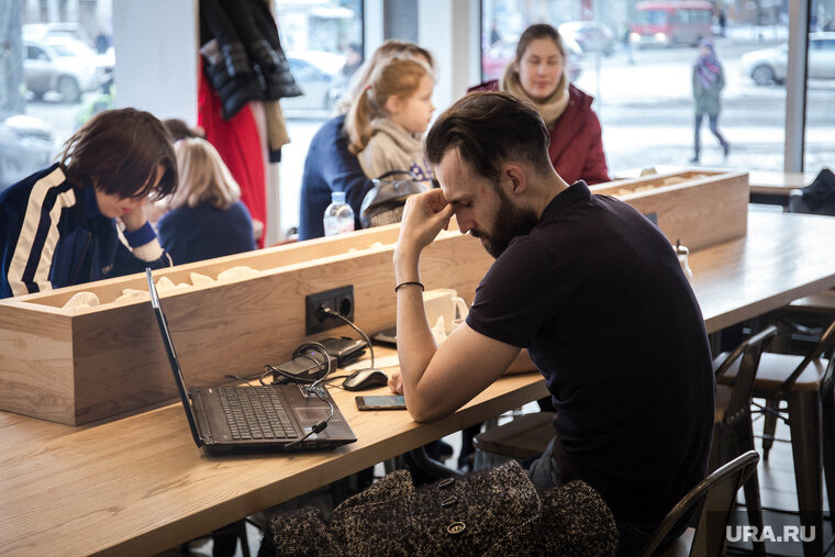    Чтобы избежать стресса не стоит задерживаться на работе в первые дни после отпуска