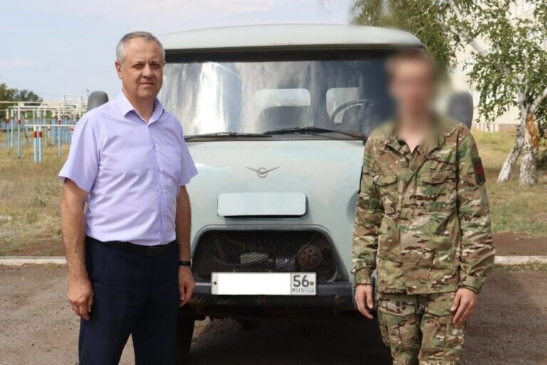    Глава Красногвардейского района передал бойцу СВО «УАЗ» для перевозки раненых Кристина Просвиркина