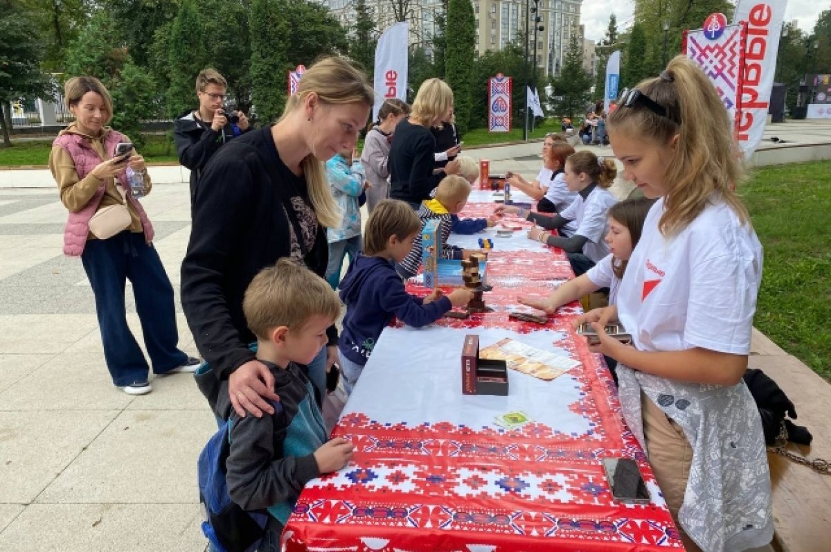    В Верхнем городском саду Рязани проходит форум древних городов