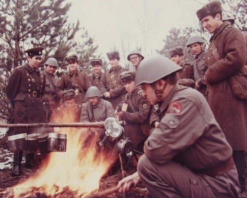 вместе с бойцами ННА...