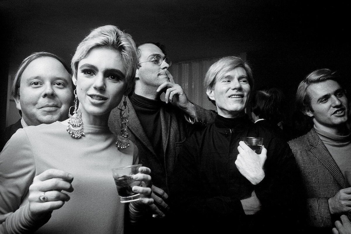 фото: https://www.vanityfair.com/style/2017/12/andy-warhol-and-edie-sedgwick-a-brief-white-hot-and-totally-doomed-romance