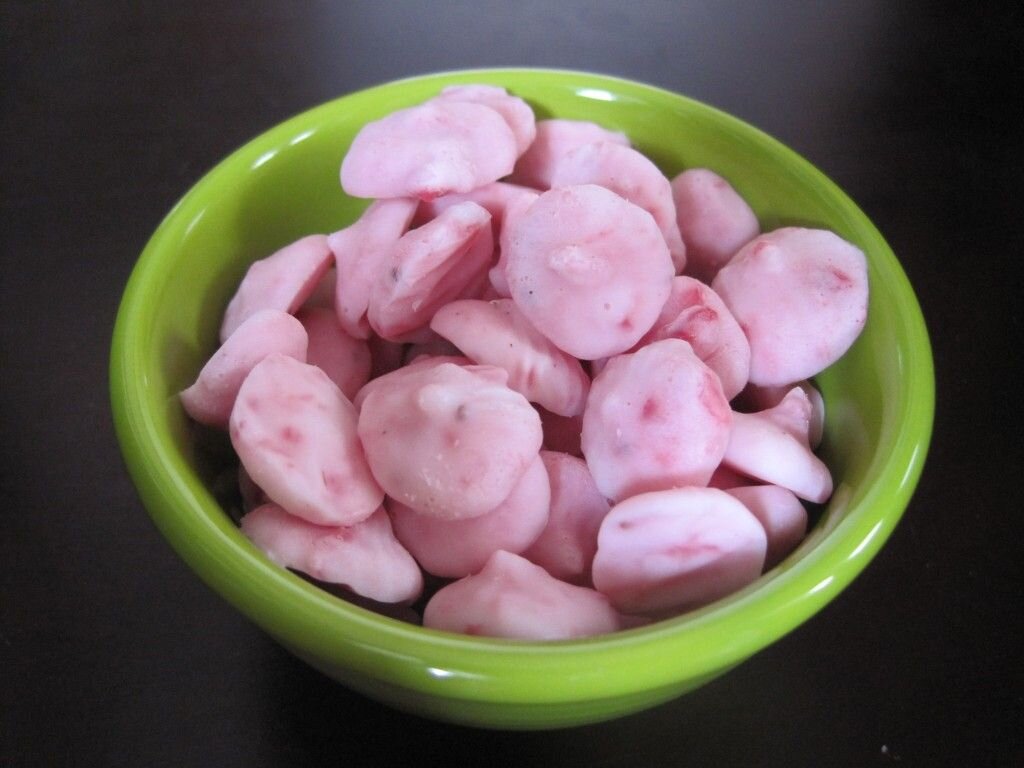 капельки из замороженного йогурта