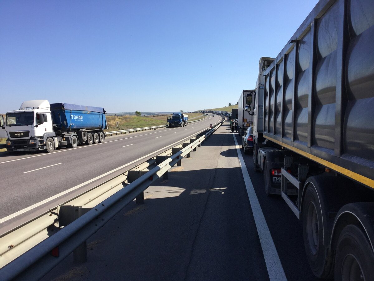 На платной дороге и пробки бывают