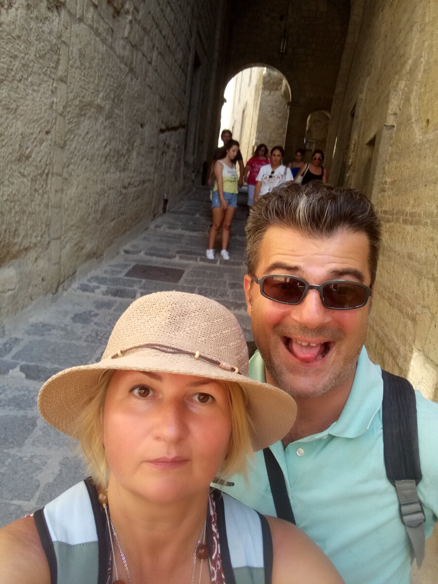 Никогда не видела мужа таким веселым! Неаполь располагает к дурачеству!