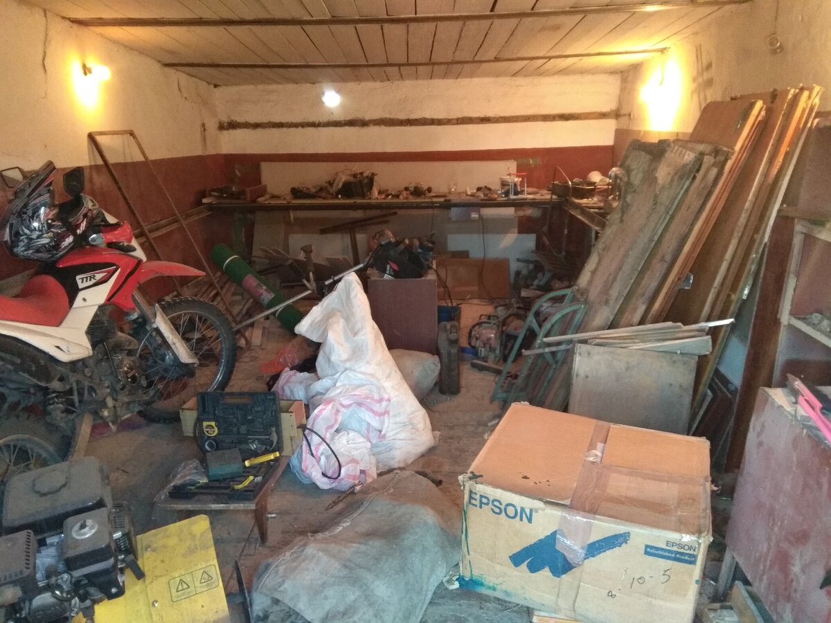 Даже творческим беспорядком назвать язык не поворачивается.