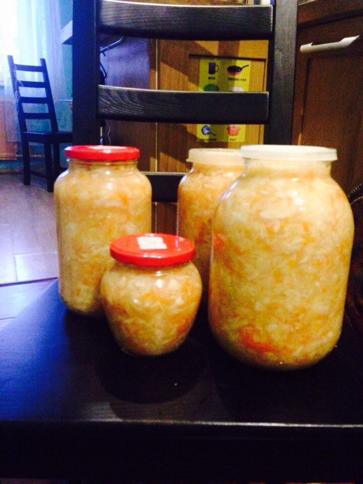 Хороша закуска квашена капустка!