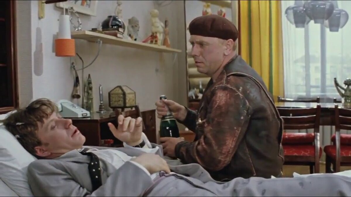 Трудовые будни любимых актеров. Процесс рождения тех самых слов. 