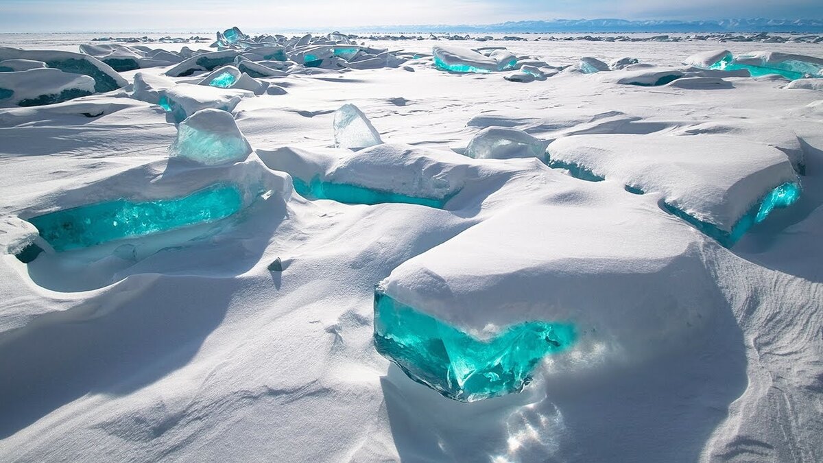 Ледяной Каньон поломанный лед