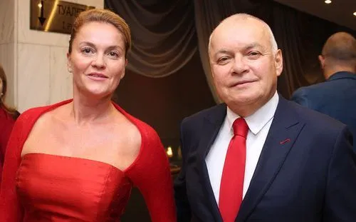 Мария слева, Дмитрий справа