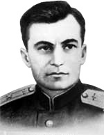 АХМЕТ-ХАН СУЛТАН
Родился в Крыму в 1920 г. Его отец - Султан по национальности  лакец. В Советской Армии с 1939 года, член КПСС   с 1942 г.  
В годы Великой Отечественной войны участвовал в воздушных боях на Брянском, Юго-Западном, Сталинградском, Южном, 4-м Украинском, 3-м Белорусском фронтах.
Указом Президиума Верховного Совета СССР от 24 августа 1943 года Ахмет-Хану Султану было присвоено звание Героя Советского Союза.
29 июля 1945 года за новые боевые подвиги на фронте был награжден второй "Золотой Звездой"