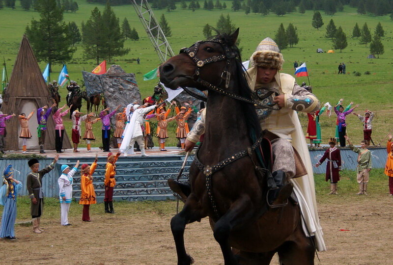 Алтайский праздник Эл-ойын. Алтайцы праздник "Тюрюк байрам". Праздник Эл Ойтын алтайцев. Республики Алтай Эл ойын Родники Алтая.