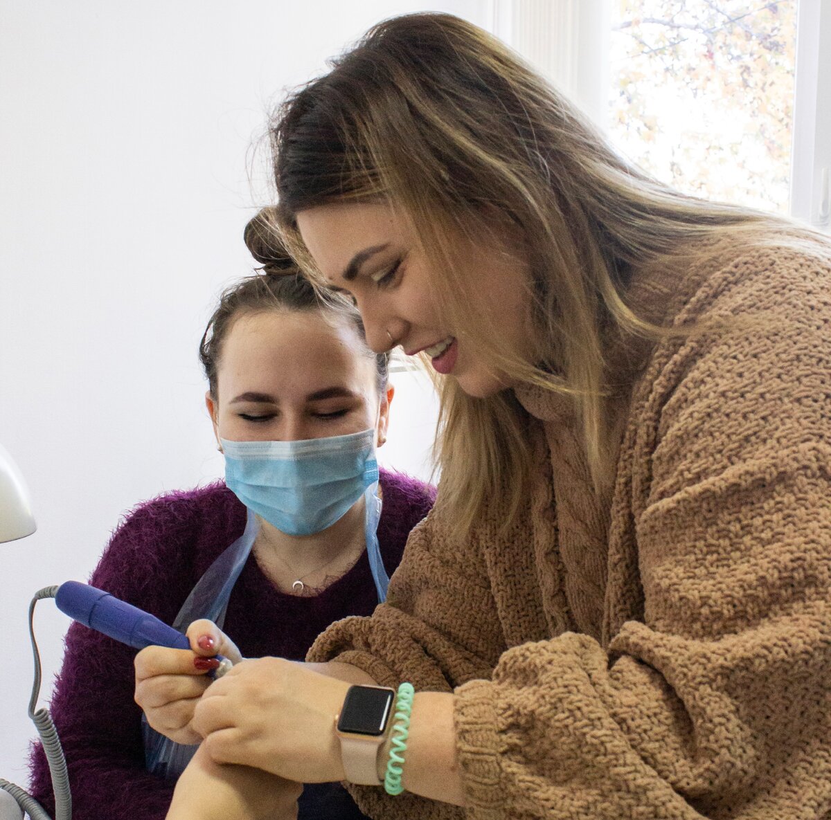 Показываю как делать аппаратный маникюр