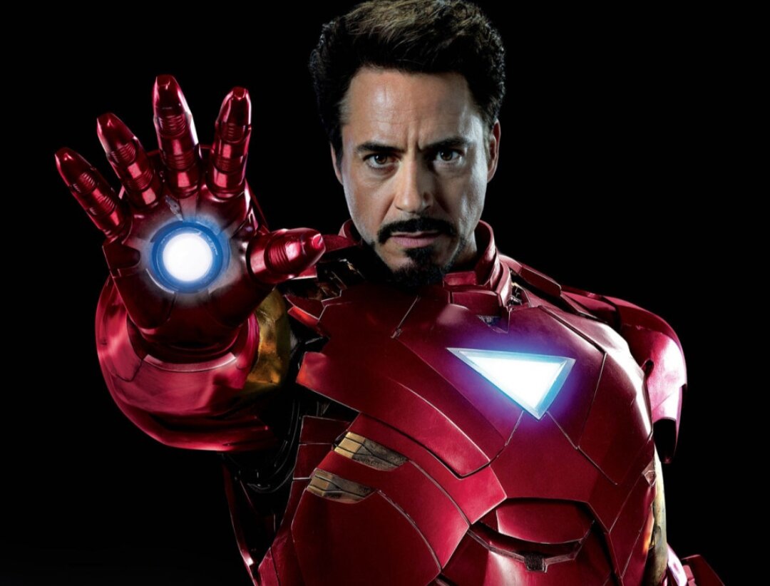 Роберт Дауни младший в роли Железного человека 