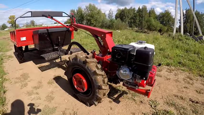 Что-то рядом с минитрактором