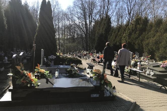 Посещение кладбища