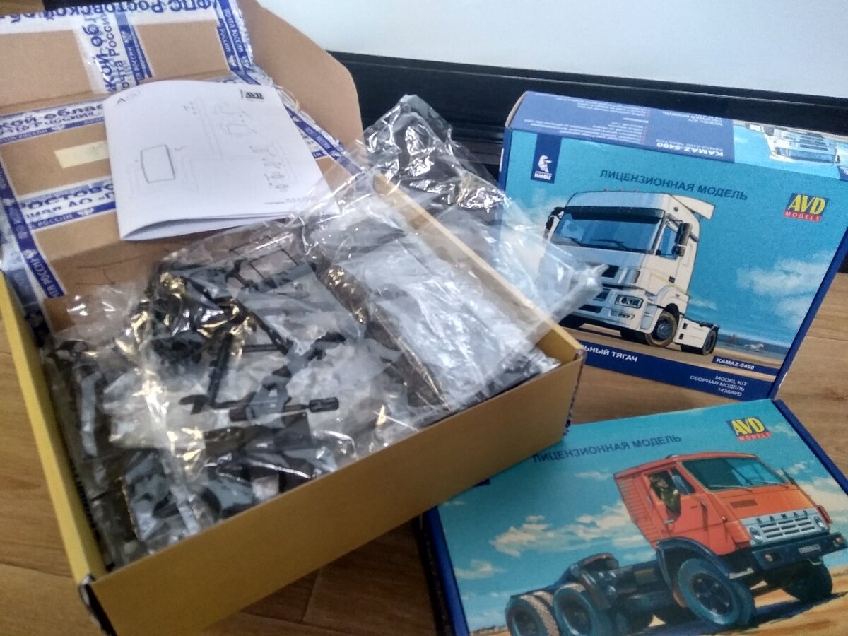 Содержимое моего набора с МАЗ-6303. Здесь с комплектностью всё в порядке