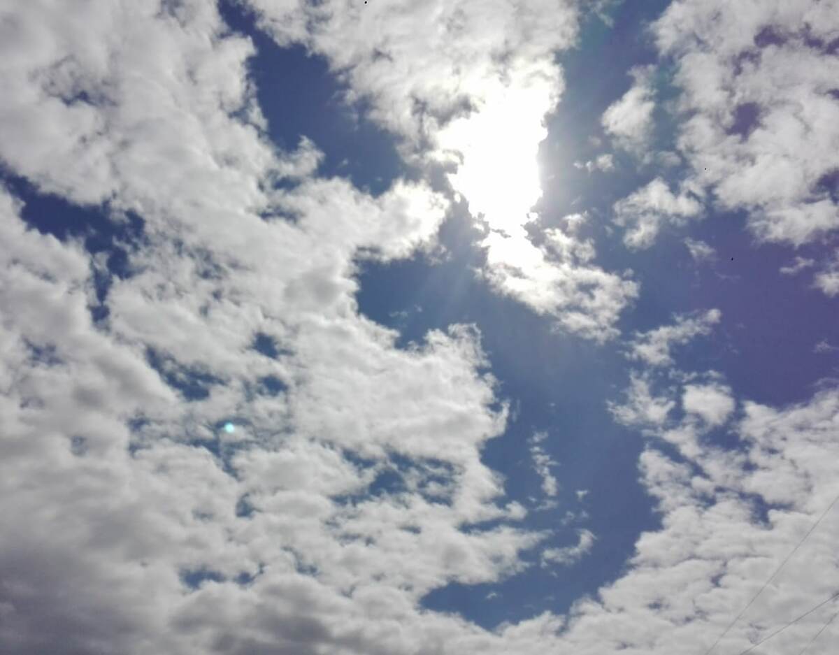 Там другие миры, из которых возможно мы пришли.