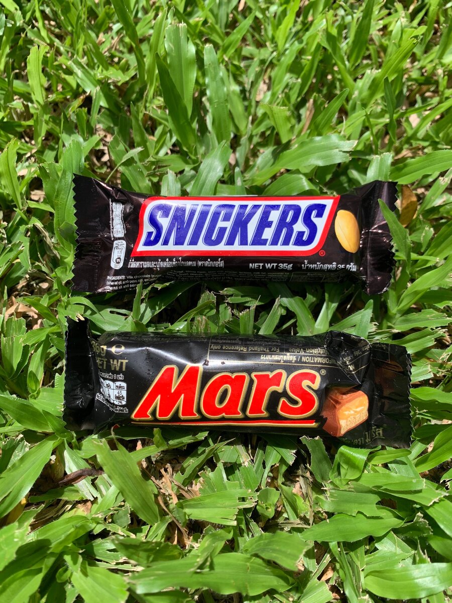 Вот они красавцы / шоколадные батончики Snickers и Mars в Тайланде