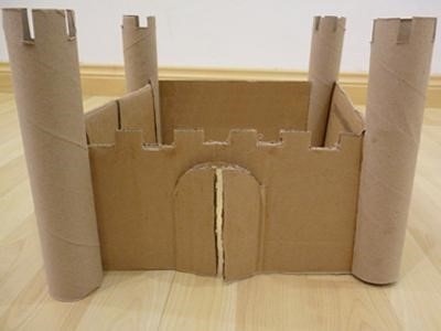Красивый замок из картона: 4 совета мастеров