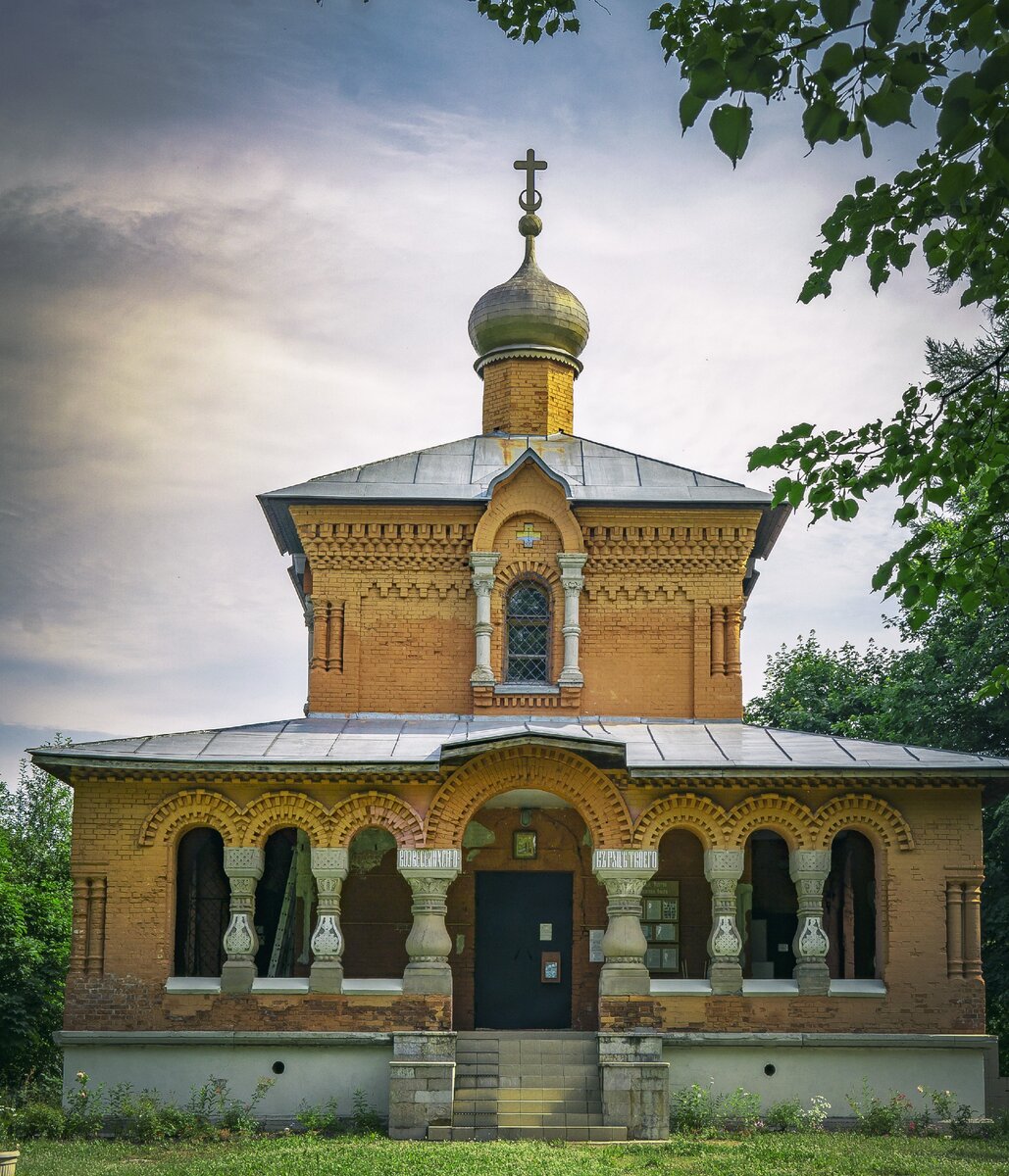 Церковь в Михайловке Петергоф