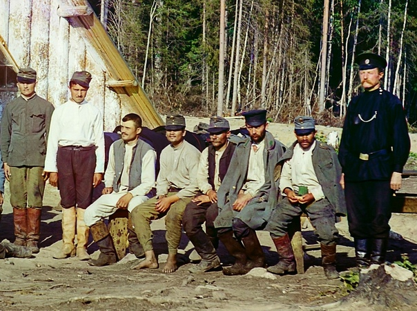 Волей-неволей русскому народу приходится принять статус кормильца и жандарма в многонациональной державе. Фотография Прокудина-Горского, около 1900 г.
