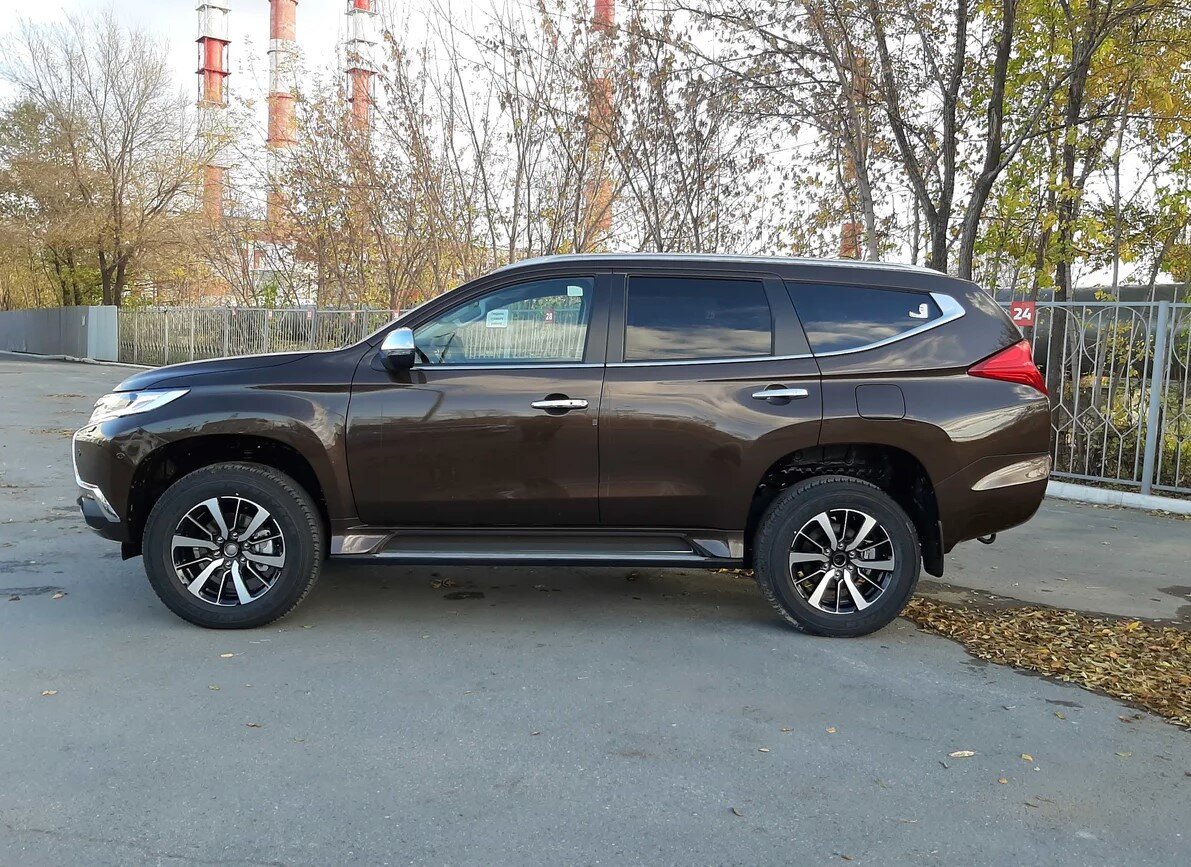 максимальная комплектация Pajero Sport