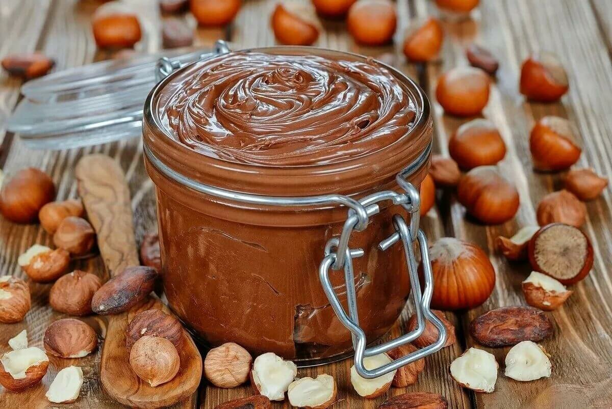 Шоколадно Ореховая паста Nutella