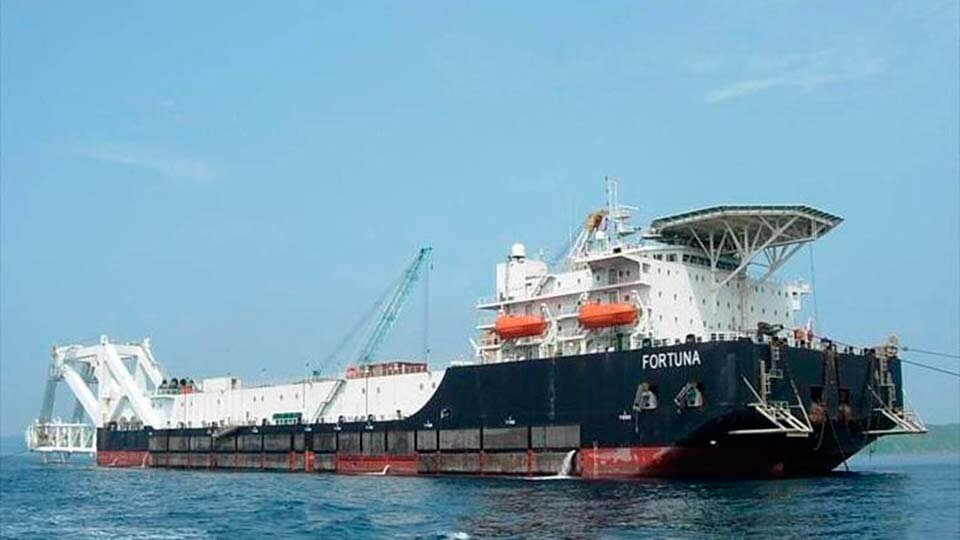 Баржа-трубоукладчик "Фортуна"