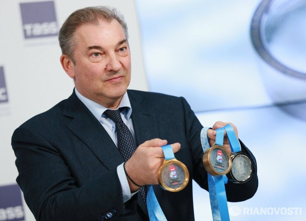 Всего себя на благо России, но недвижимость в Майами имеется.2