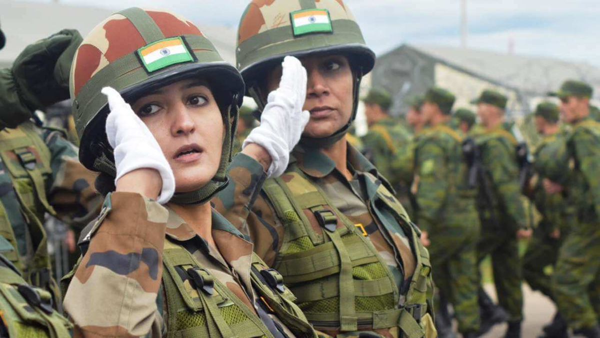 Woman is forced. Женщины-военные Индии. Индийская армия девушки. Женщины в армии Индии. Военная полиция Индии.