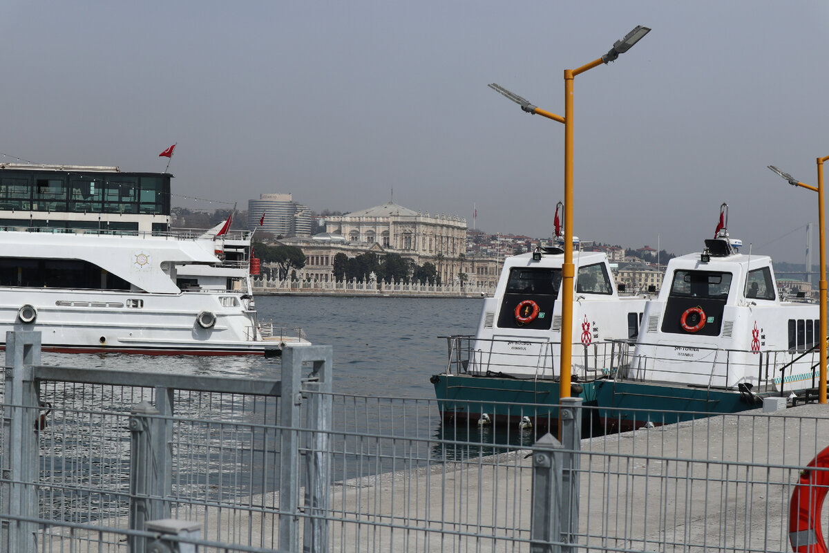 Возможны ли ещё путешествия за границу в эпоху тотальных санкций? Съездили в весеннюю Турцию