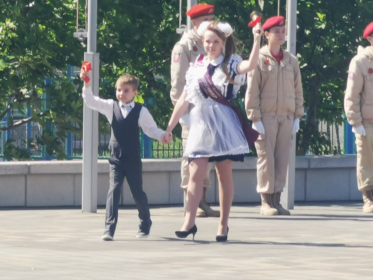 Последний звонок в станице Натухаевской 