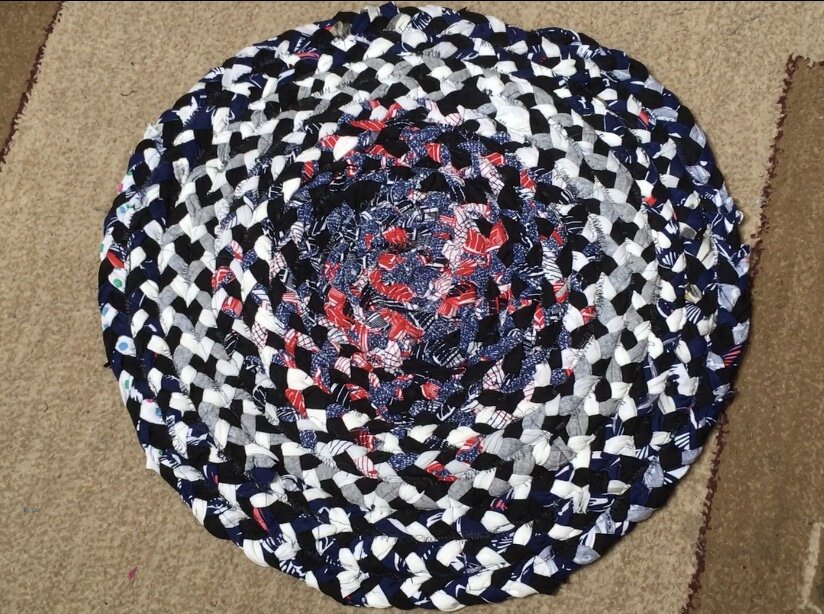 Коврик из старых футболок